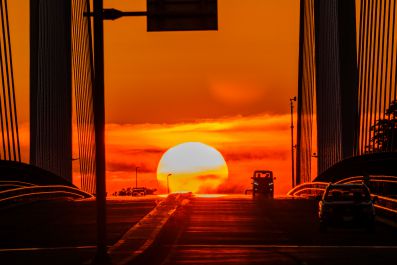 『沈み行く達磨』