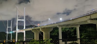 『橋の夜の一時』