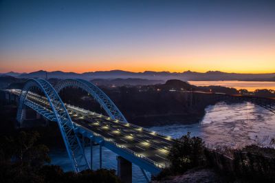 『新西海橋の夜明け』