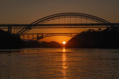 『新西海橋の日の出』