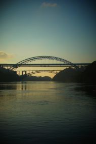 『朝焼けの西海橋』